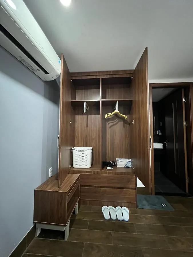 *** Hotel The Light Apartment Da Nang Vietnam