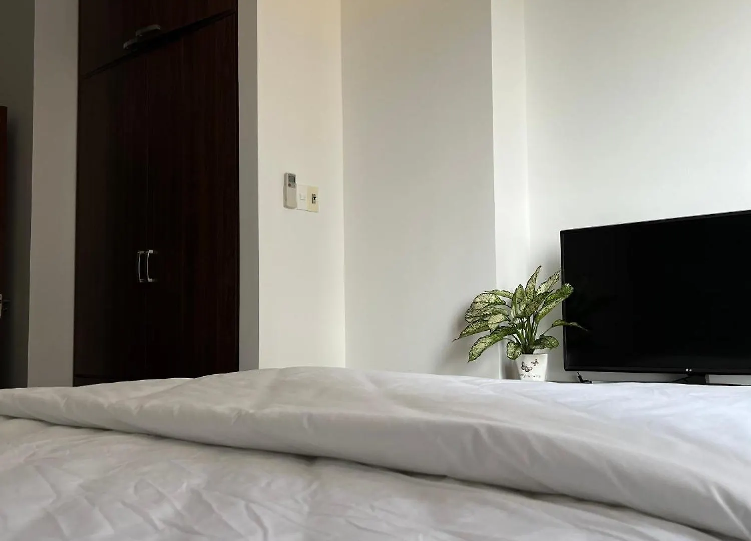 The Light Apartment Da Nang 3*,
