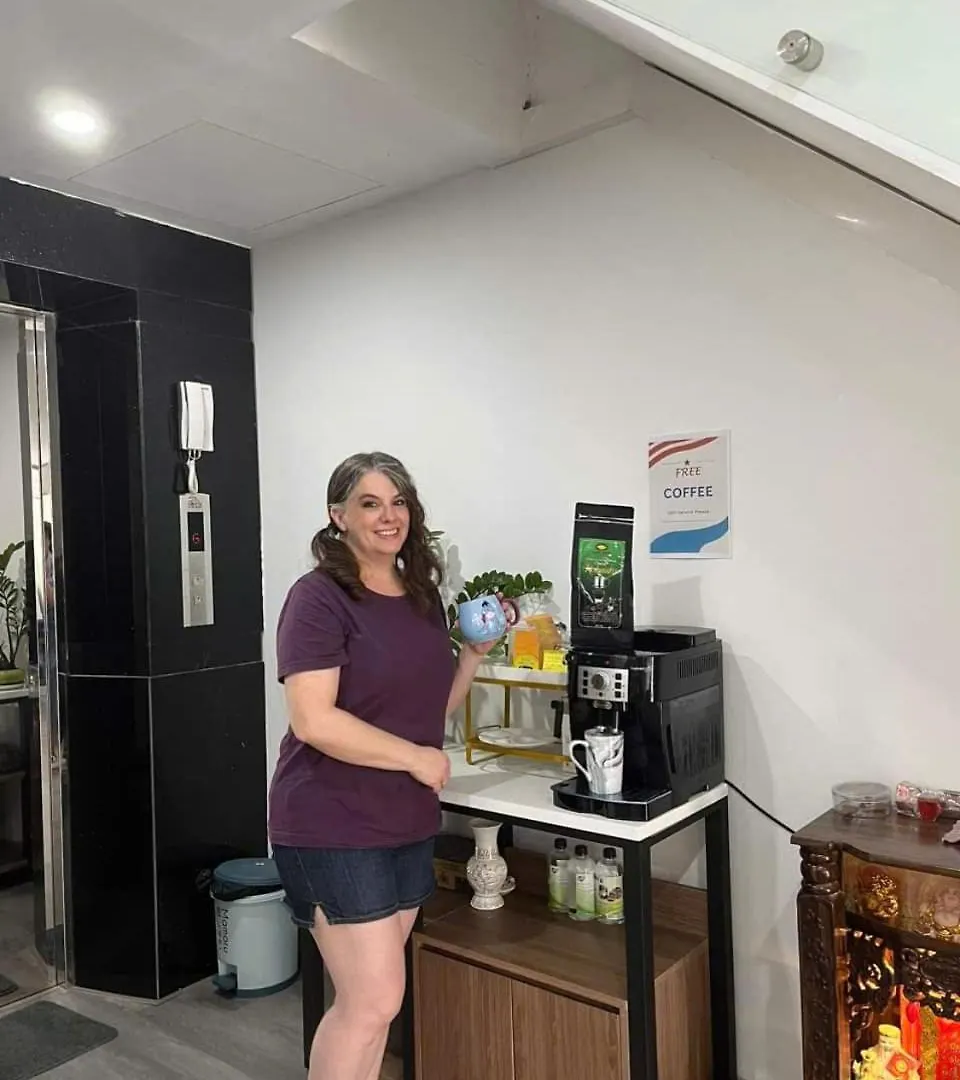 The Light Apartment Da Nang 3*,